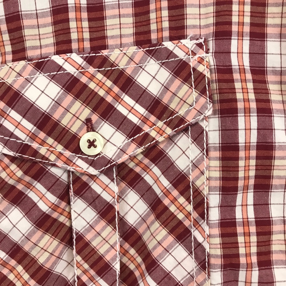 (SOLD) IZOD Casual Plaid Long-sleeve Button Down - Picture 4 of 6